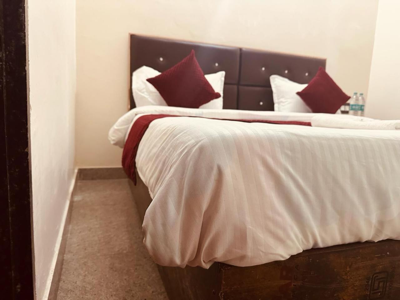 The Lord Krishna Residency Vrindavan酒店 外观 照片