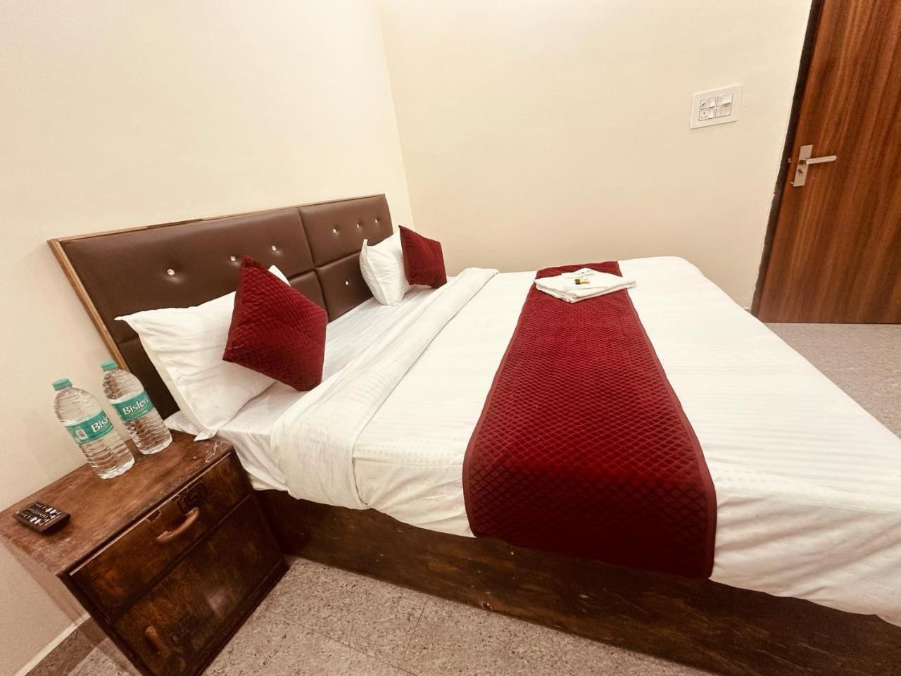 The Lord Krishna Residency Vrindavan酒店 外观 照片