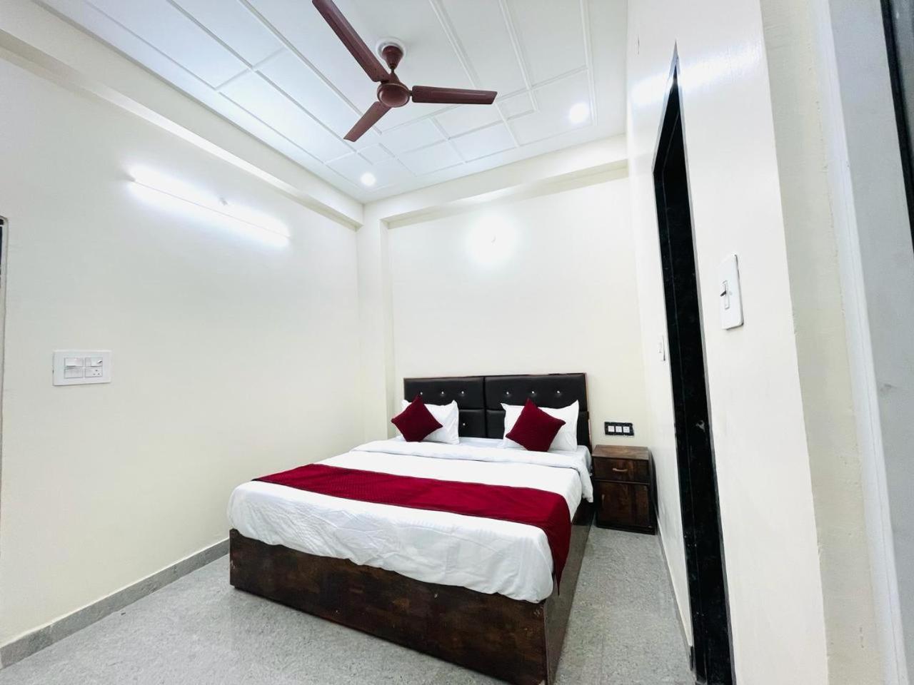 The Lord Krishna Residency Vrindavan酒店 外观 照片