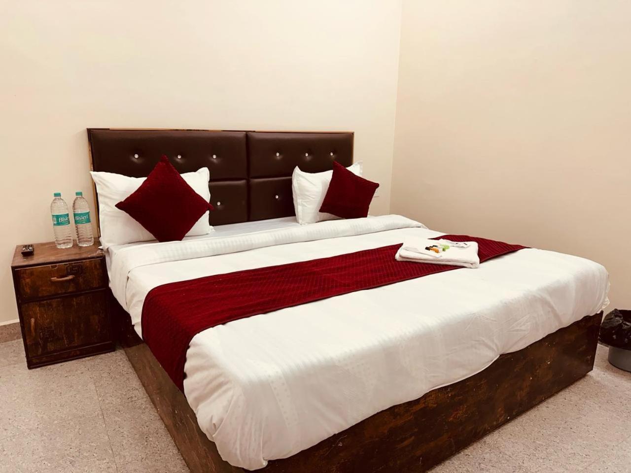 The Lord Krishna Residency Vrindavan酒店 外观 照片
