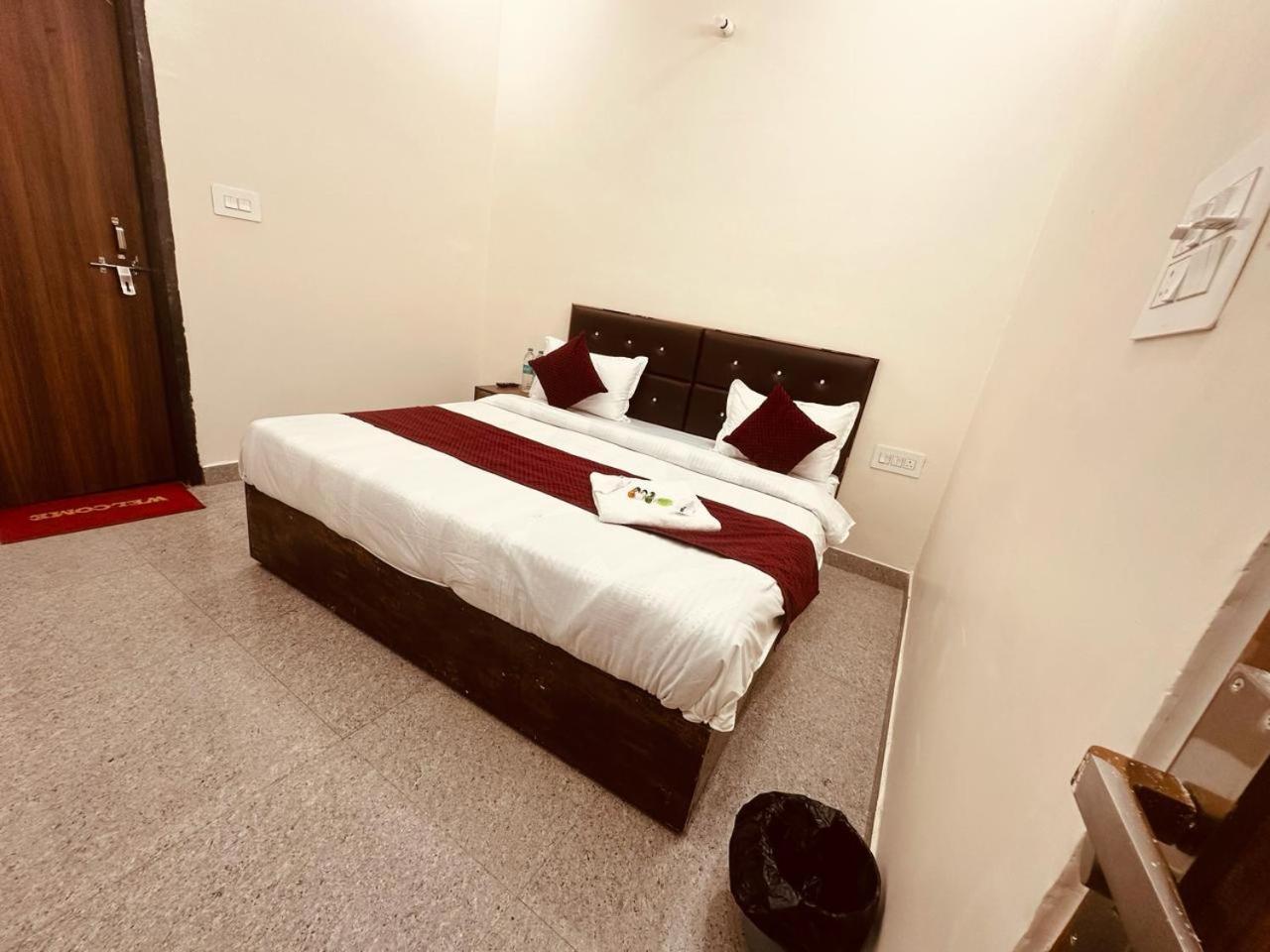 The Lord Krishna Residency Vrindavan酒店 外观 照片