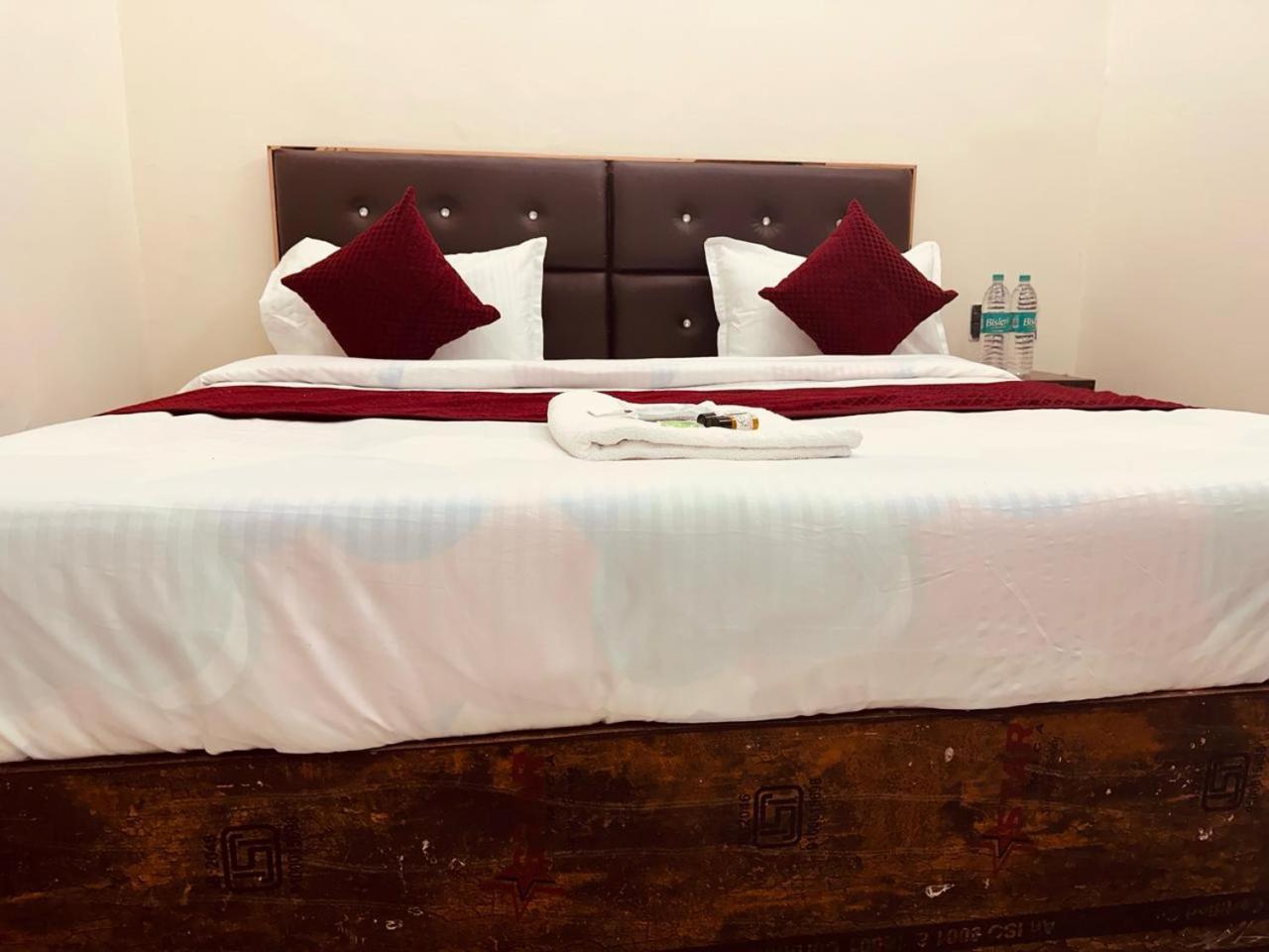 The Lord Krishna Residency Vrindavan酒店 外观 照片