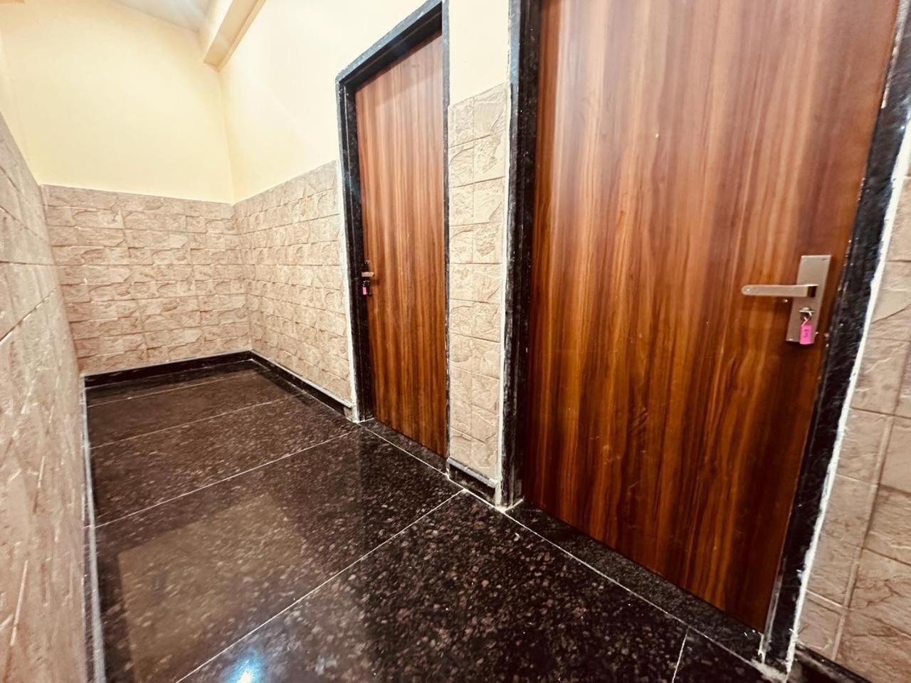 The Lord Krishna Residency Vrindavan酒店 外观 照片